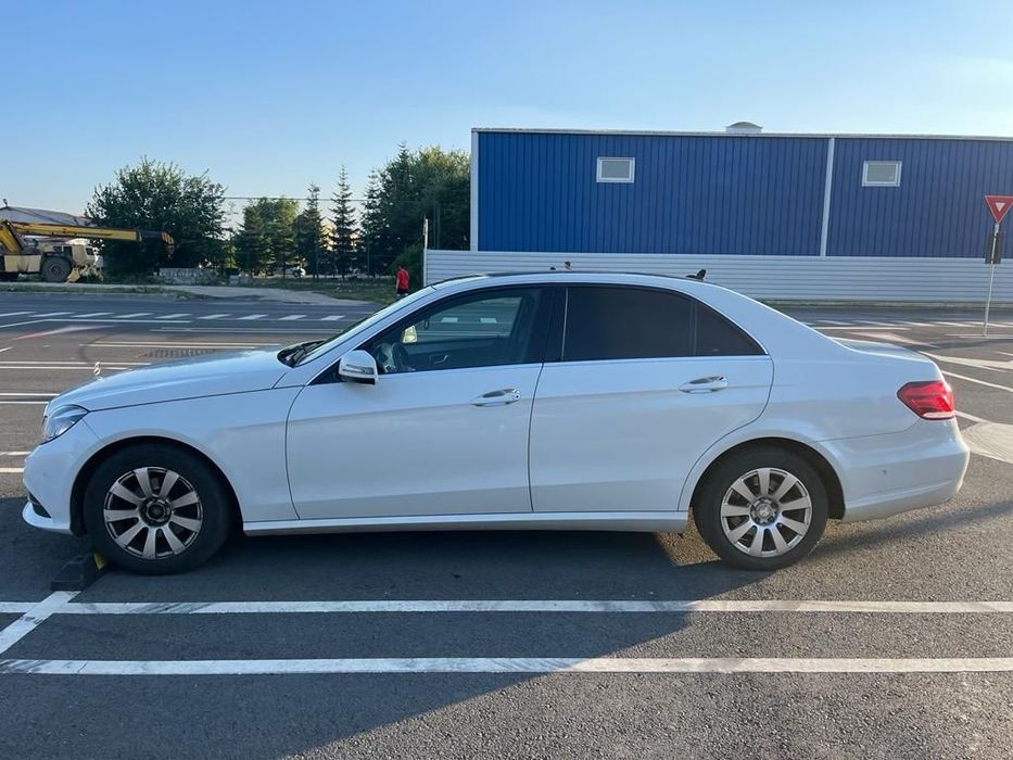 MERCEDES-BENZ E-Class