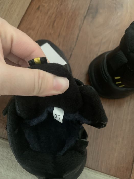 Продам новую обувь для мальчика