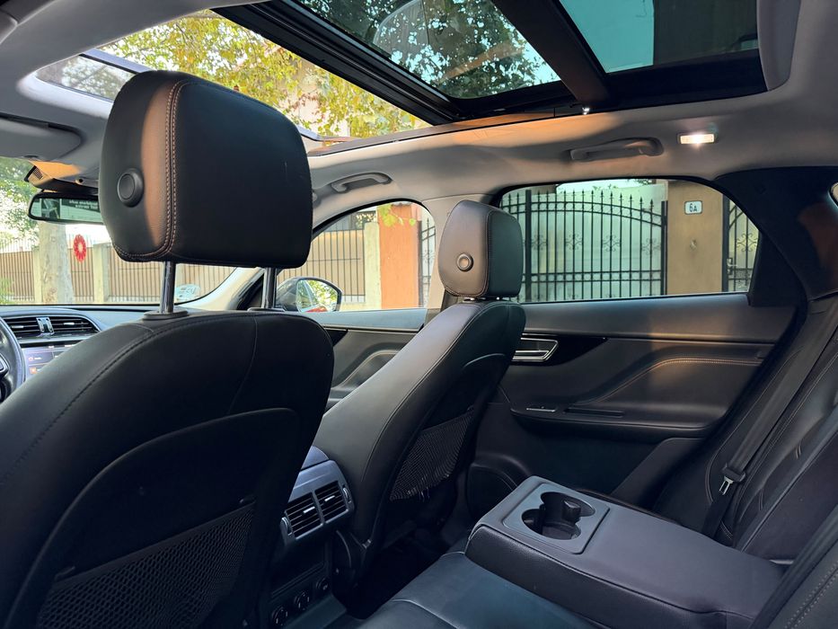 Vand jaguar f-pace 2.0 Automat Model Full