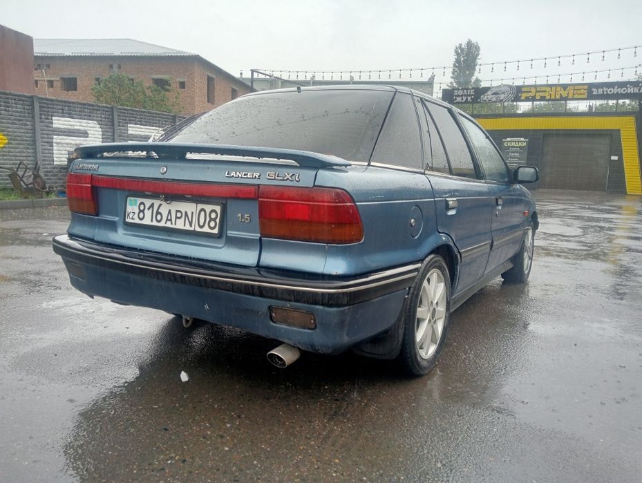 Митсубиси Лансер