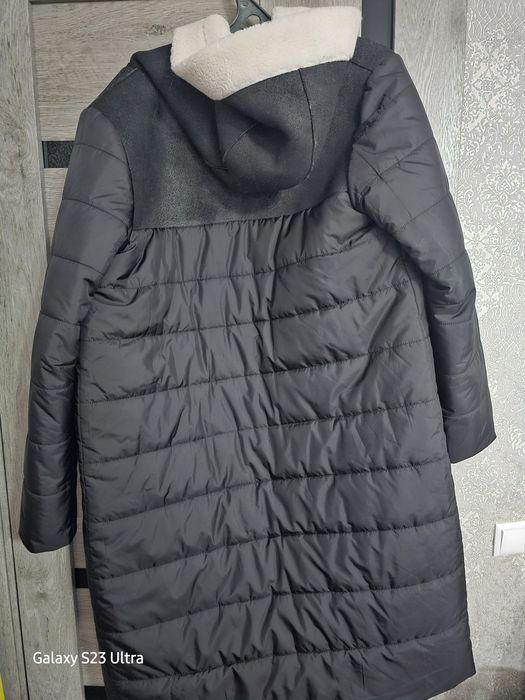 Продам зимнюю куртку