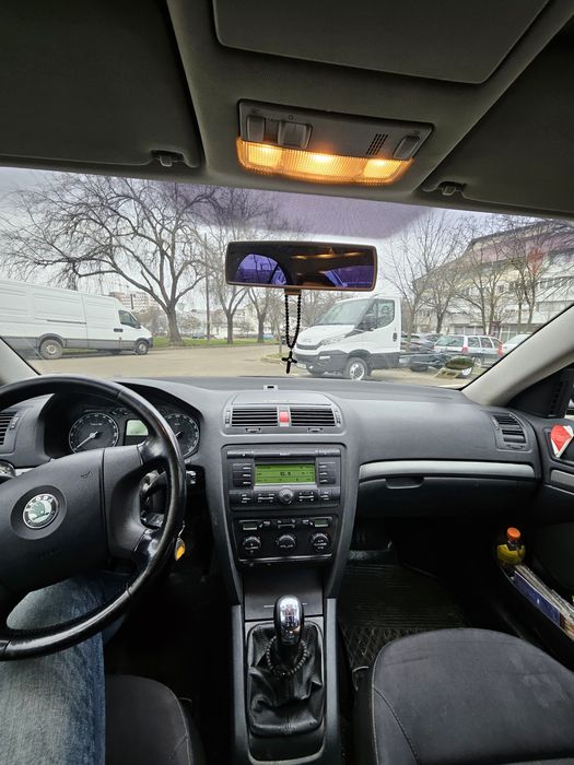 Skoda Octavia 2 Elegance – 2005 | 2.0 | 140 CP | Cutie manuală
