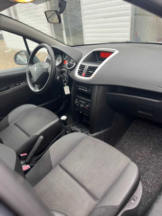 Peugeot 207 1.4 benzina Facelift Urban Move, RATE AVANS 0