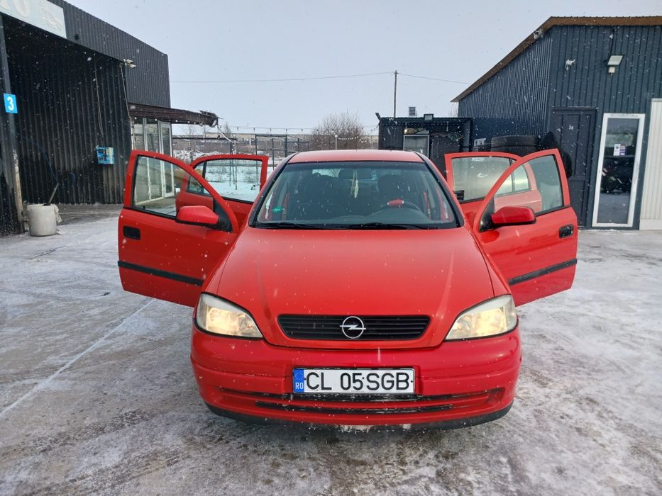 Vând Opel astra g