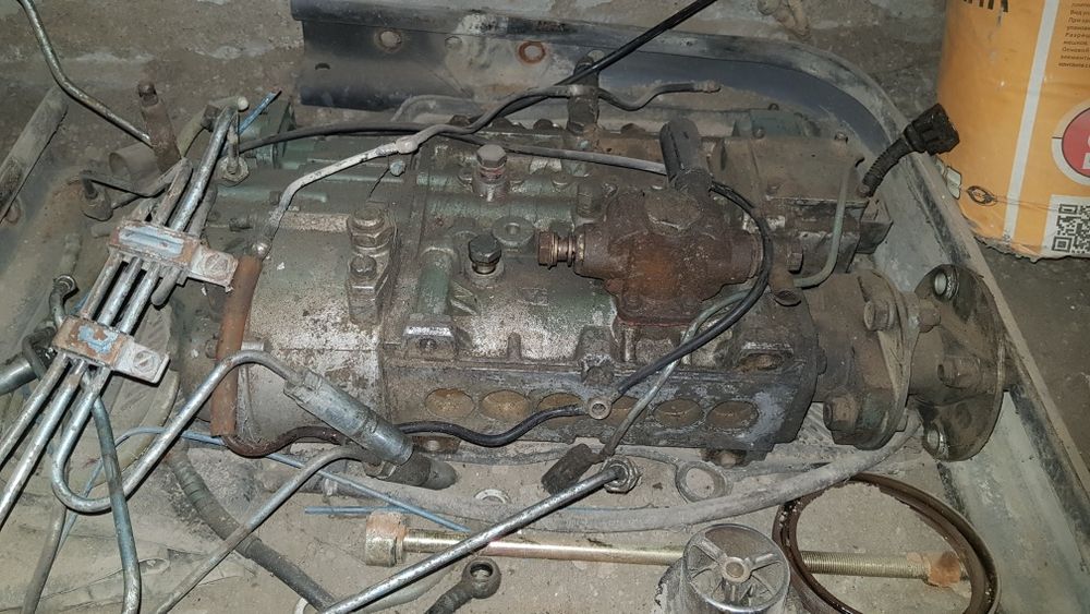 Зап.части самосвал хова