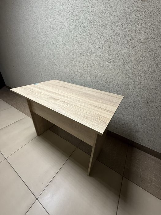 Продам стол и стулья