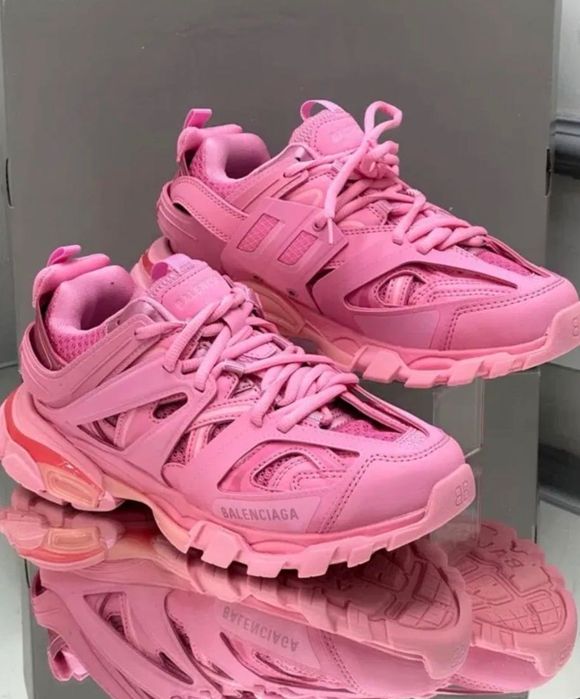 balenciaga track