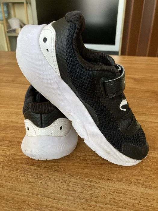 Оригинални детски маратонки Under Armour