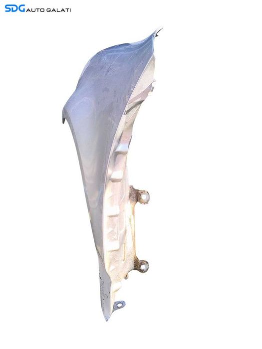 Aripa Stanga Fata Culoare Argintiu LA7W Volkswagen Golf 5 Hatchback Scurt 2004 - 2008 Cod 1K6880681A (Prezinta Ondulatii si Zgarieturi) [LC2456]