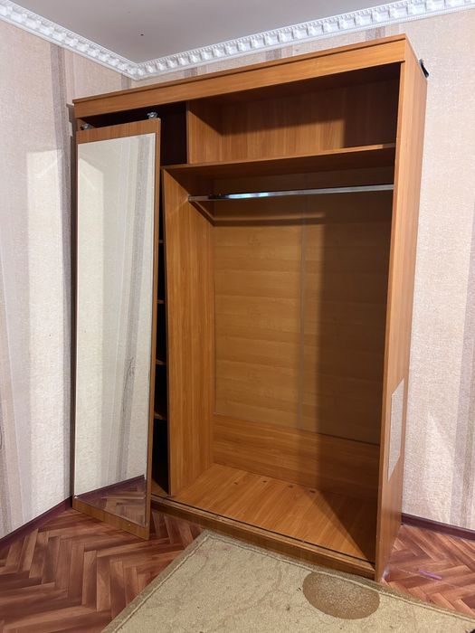 Отдам двери шкаф кухонный даром