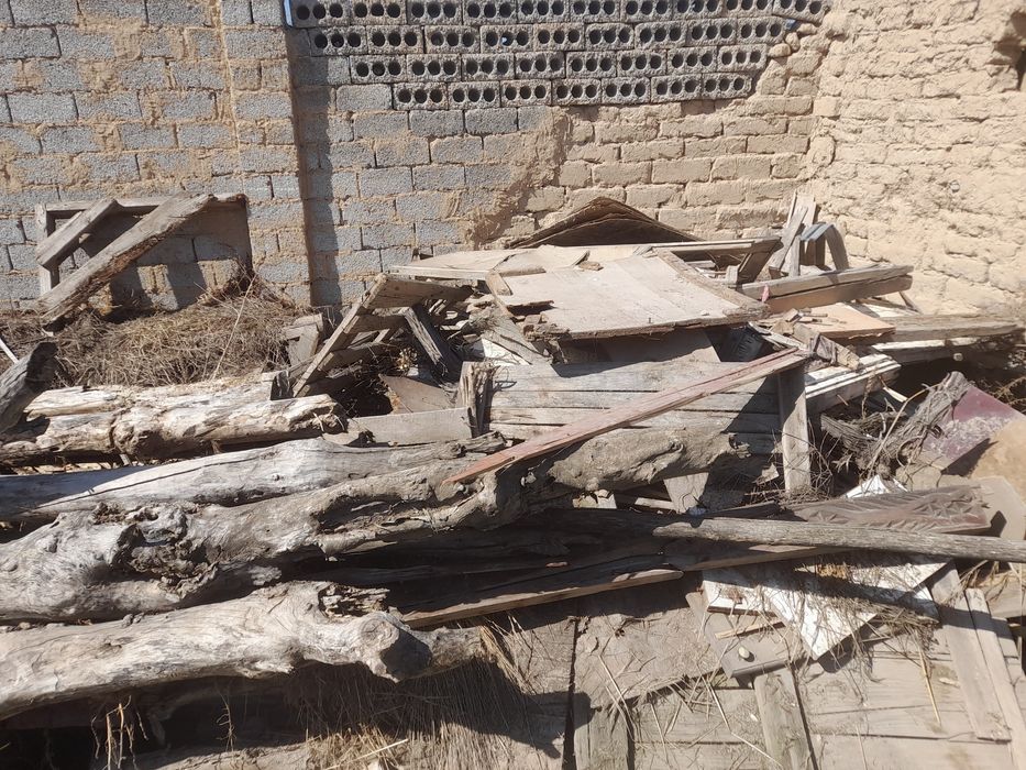 Отин ва ломбозга чорни тахтала бор сотилади.1та зилдан коп чорни тахта