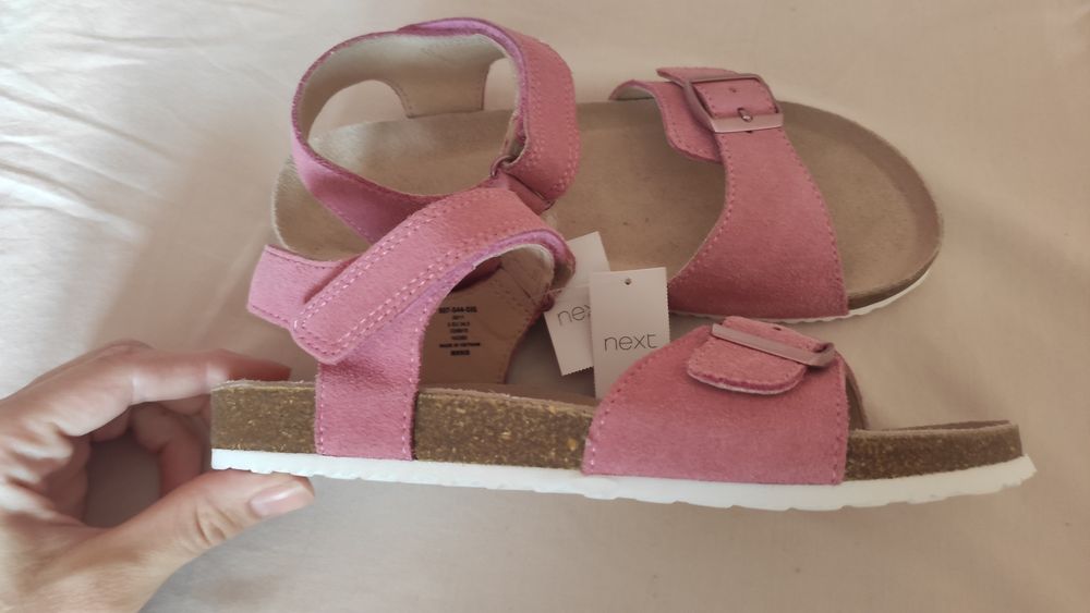 Сандалии next, новые