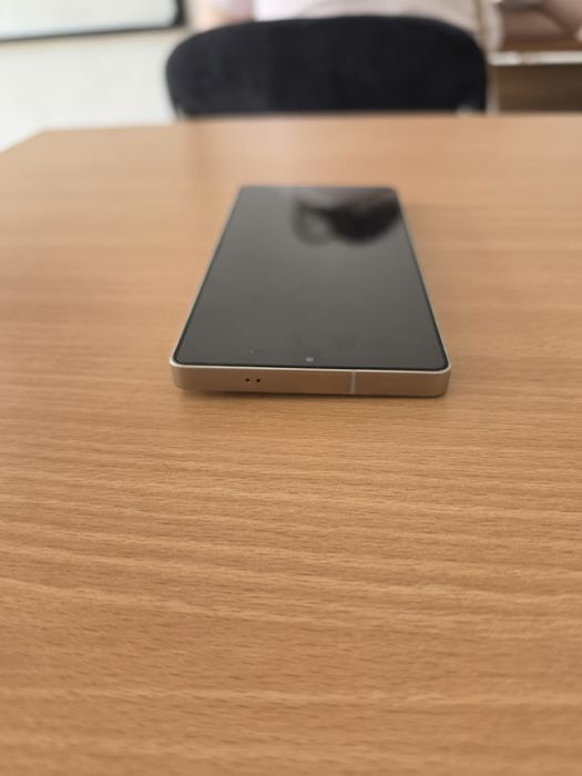 Samsung Galaxy S25 Ultra 1TB + Original Pitaka Case | Отлично състояние | Пълен комплект