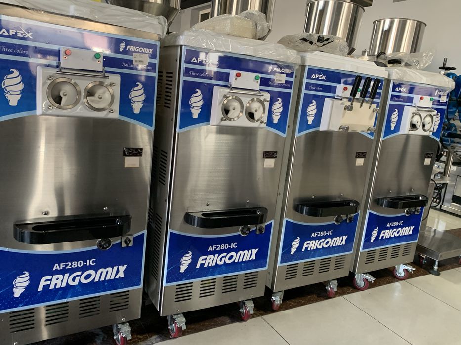 Muzqaymoq frezer aparat 380w 1yil garantiya berladi