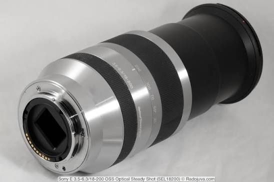 Объектив Sony 18-200