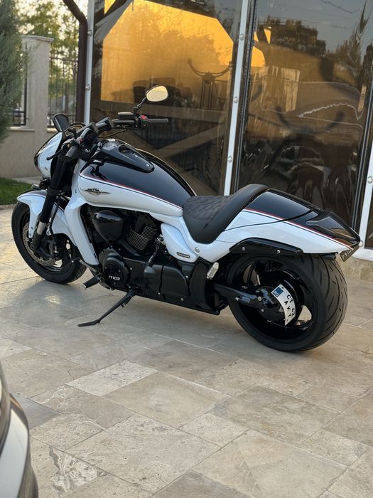 Suzuki Intruder M109R BOSS EDITON