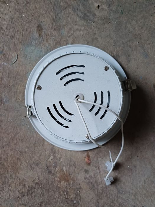 Продам Светильники