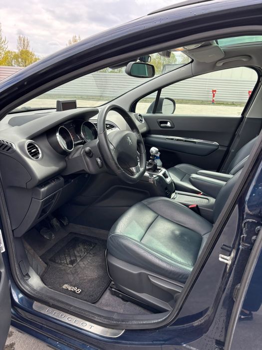 Peugeot 5008 , 7 locuri