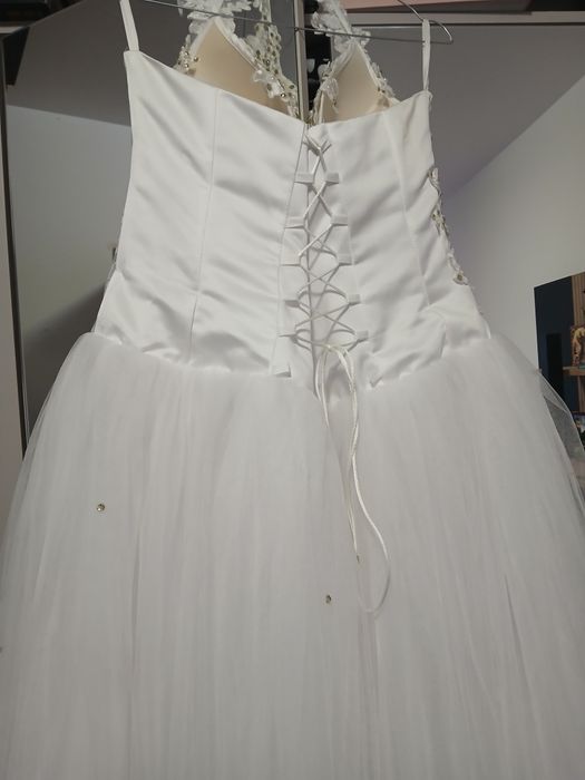 Vand rochie de mireasa