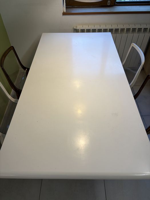 Set masă modernă dining + 4 scaune transparente stil Kartell
