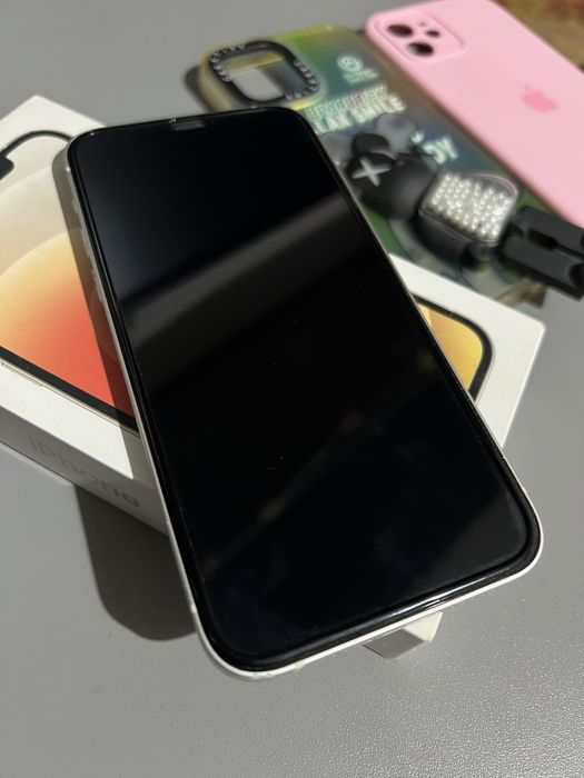 Продам айфон 12 64гб