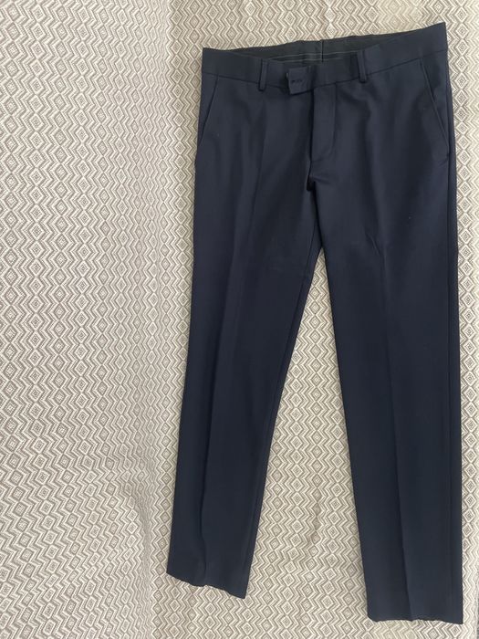 Продается Костюм новый