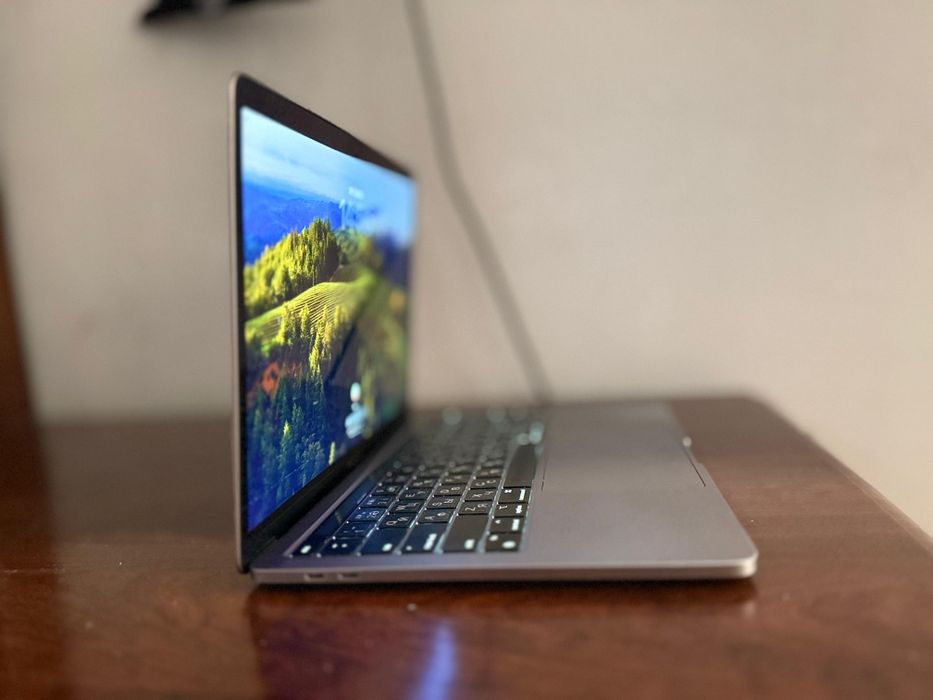 MacBook Pro 13” (M1, 2020) ноутбук