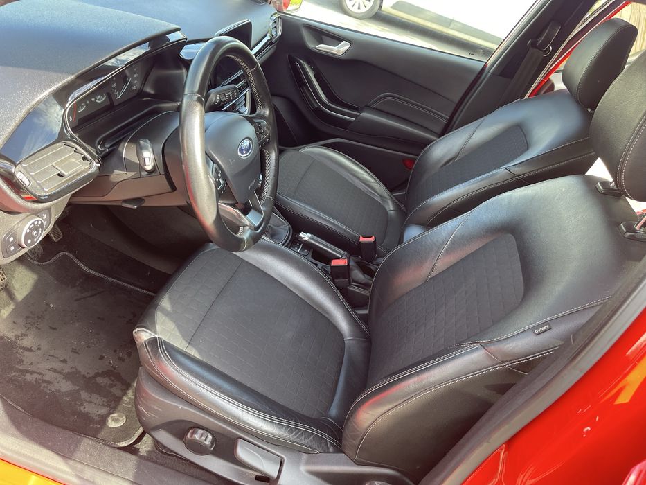 Прадавам Ford Fiesta 2019 г Titanium
