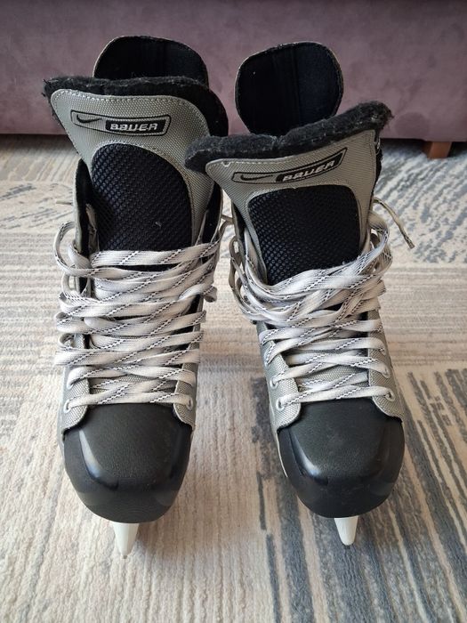 Коньки хоккейные