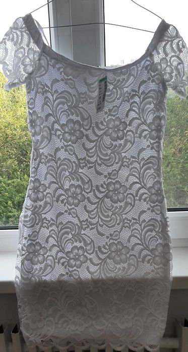 Нарядное новое  платье