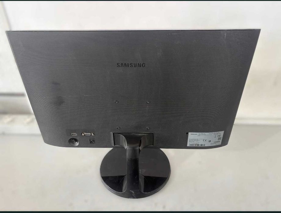 Компютър - Dell i5  6400/GPU intel HD530/HDD128GB/SSD 1TB/RAM 8GB/Windolws 10
