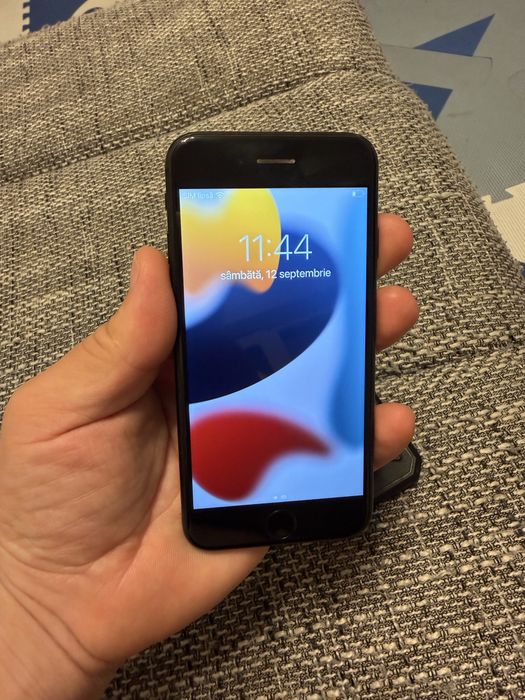 iPhone 7 Black 128 GB – baterie 85% husa