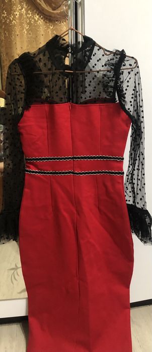 Продам новое нарядное платье