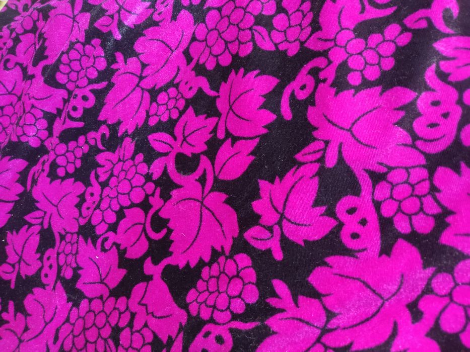 Кадимги Миллий материаллар ва трикотин  ва Ипак Атлас Кора зарли Союз.