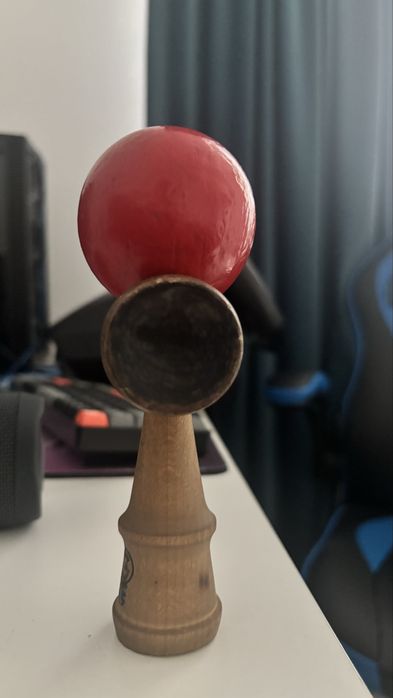 Kendama facuta pe piese