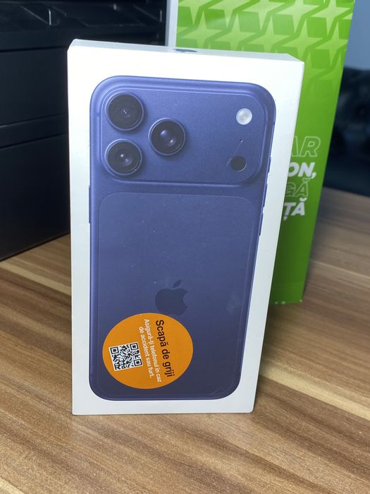 iPhone 17 Pro Max • 512 GB • Deep Blue