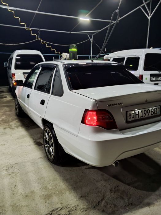 Nexia 2 . 1.6 срочна сотилади