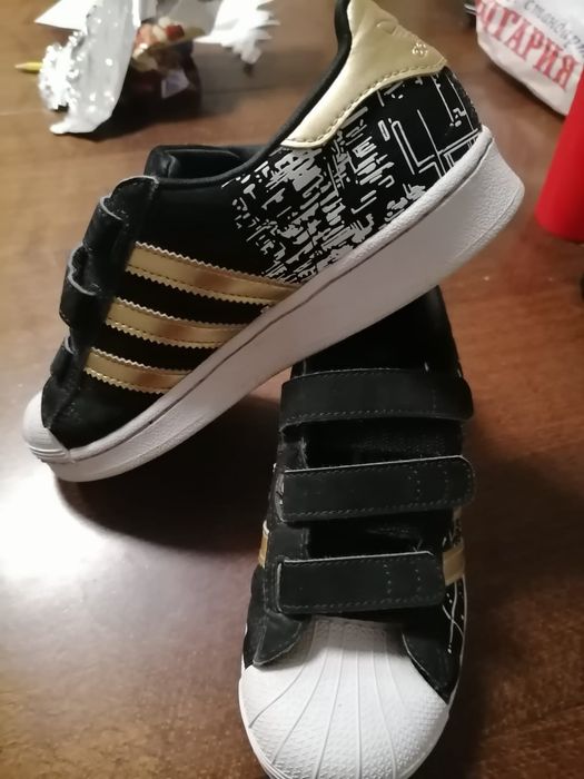 Кецове,  маратонки Adidas, star wars 33номер