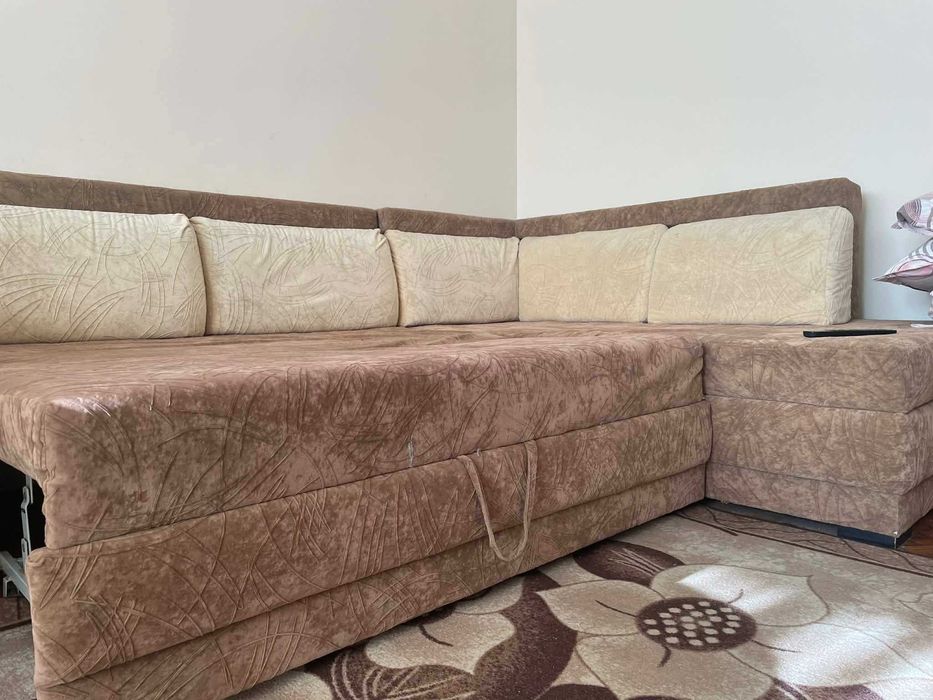 Ъглов диван за хол