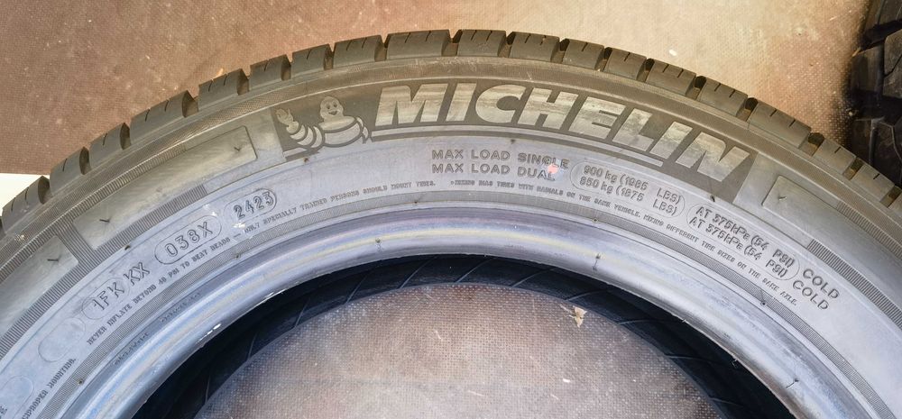 ЧИСТО НОВИ 215 /60 r17 C Michelin Agilis
