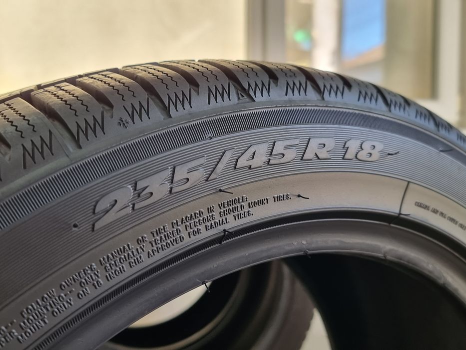 "Dot 24-23" 235/45/18 Toyo 4Броя: 650лв 8.8мм