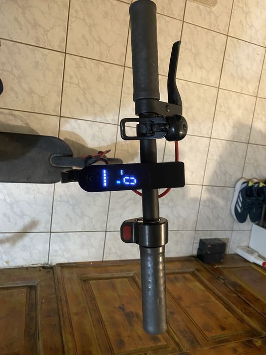 Trotinetă electrică Xiaomi Mi Electric Scooter Pro