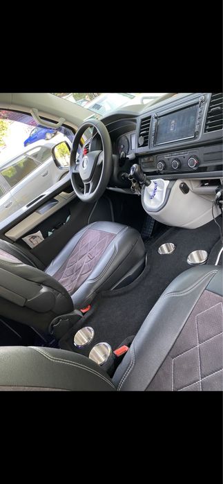 Поставка за чаши и други принадлежностиза VW T6