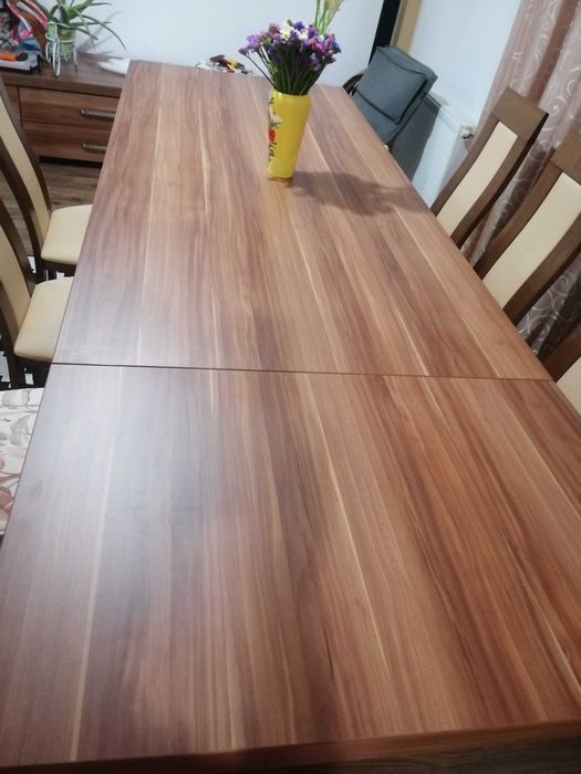Masa dining extensibilă