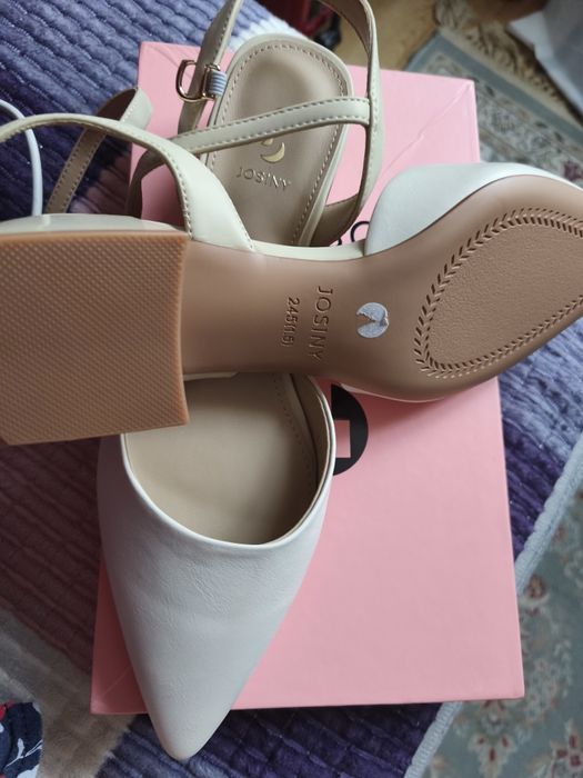 Продам женский туфли