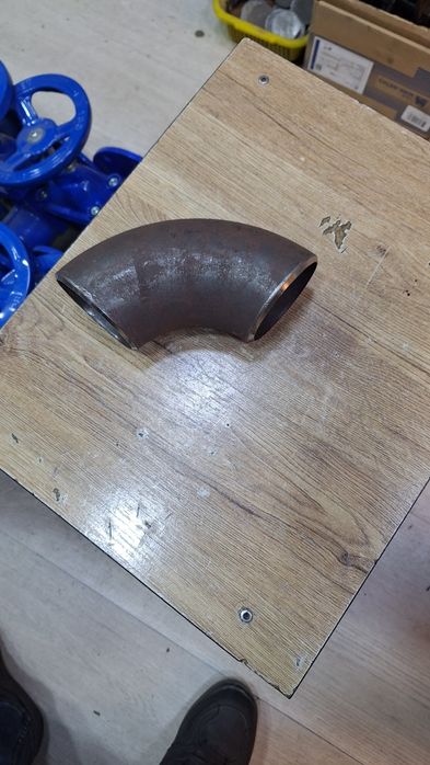 Отвод стальной размер от 15 до 1000, толщина от 5 до 12, бесшовные