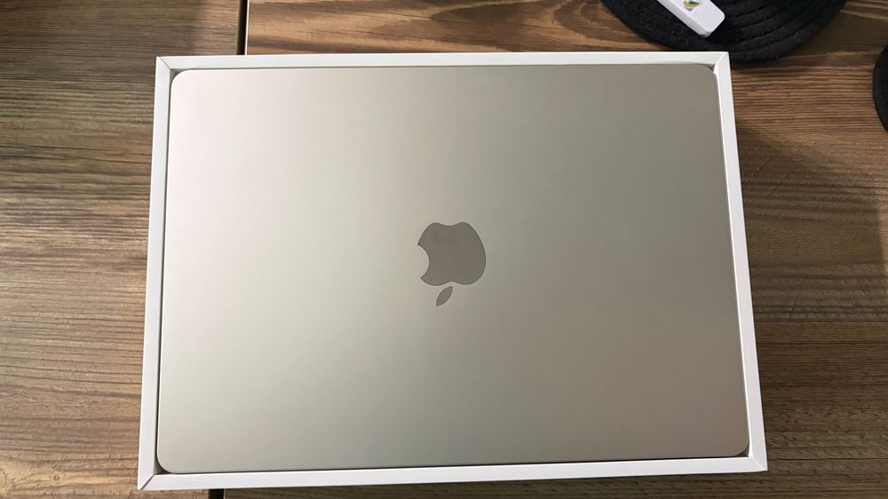 MacBook Air 13.6 inch M2 chip 256GB SSD