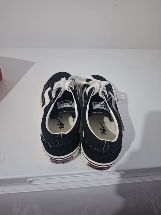 Продам обувь новые размер 39