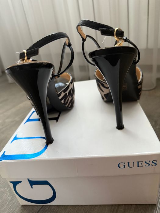 pantofi de vară Guess