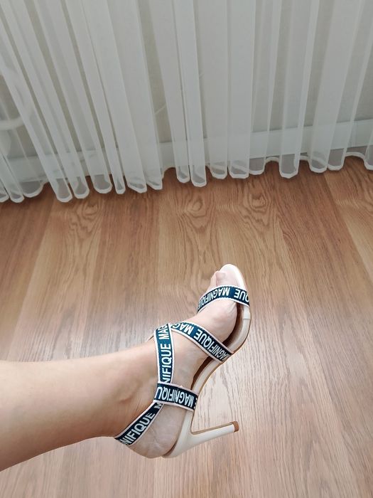 Босоножки б/у. 37 размер. Экокожа.